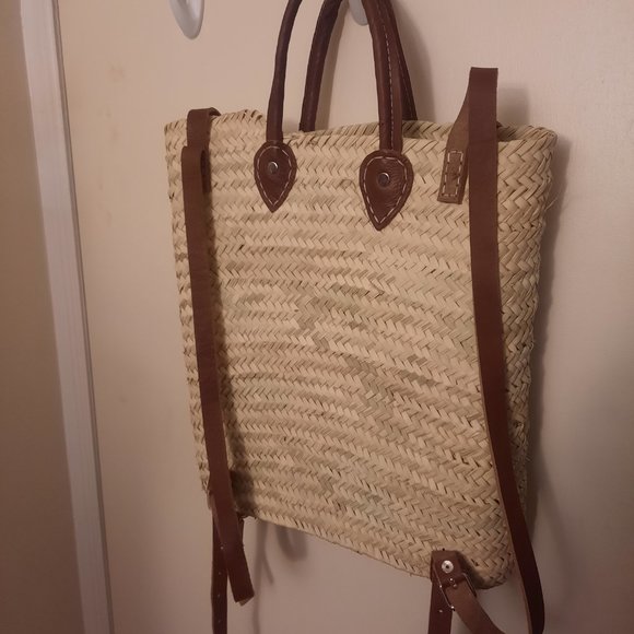 French Summer beach handwoven market bag backpack with adjustable straps. - Picture 2 of 8